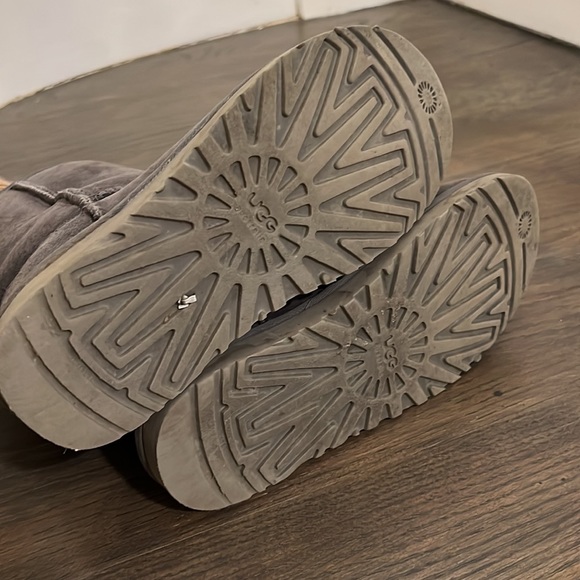 UGG - Picture 5 of 5
